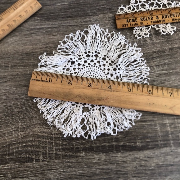 Elegant Hand Crocheted Vintage Doily Set - Picture 9 of 13